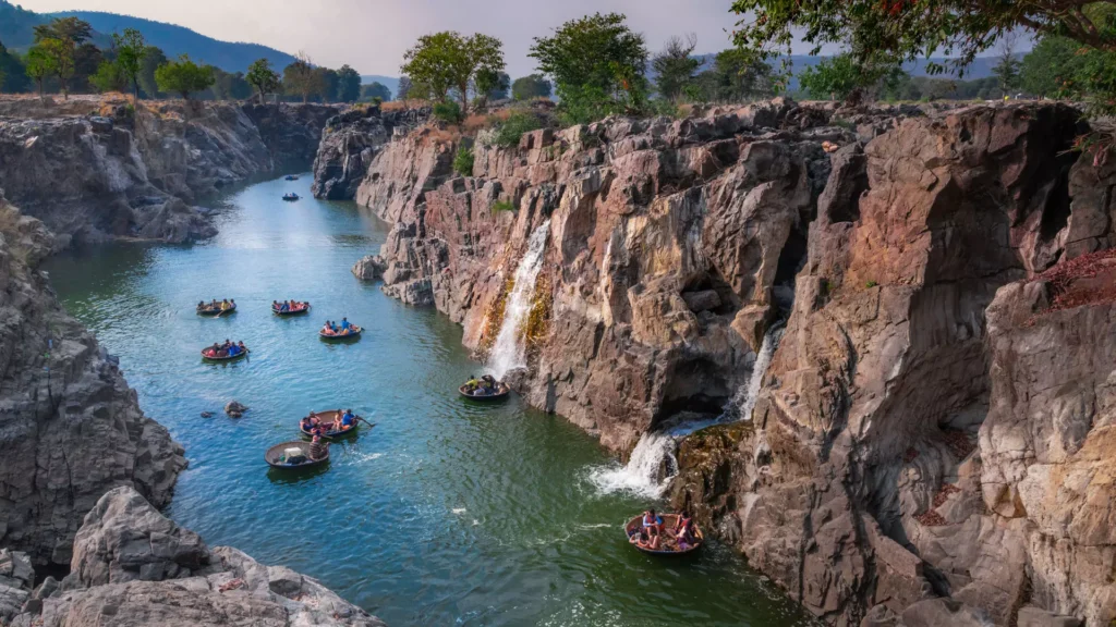 Hogenakkal Falls monsoon travel