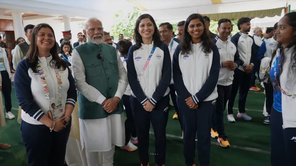 PM Modi Photo with some Paris Olympics Indian Contingent Members